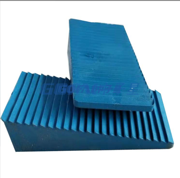 Custom Gymnasium Wooden Keel Leveling Rubber Wedge Buffer