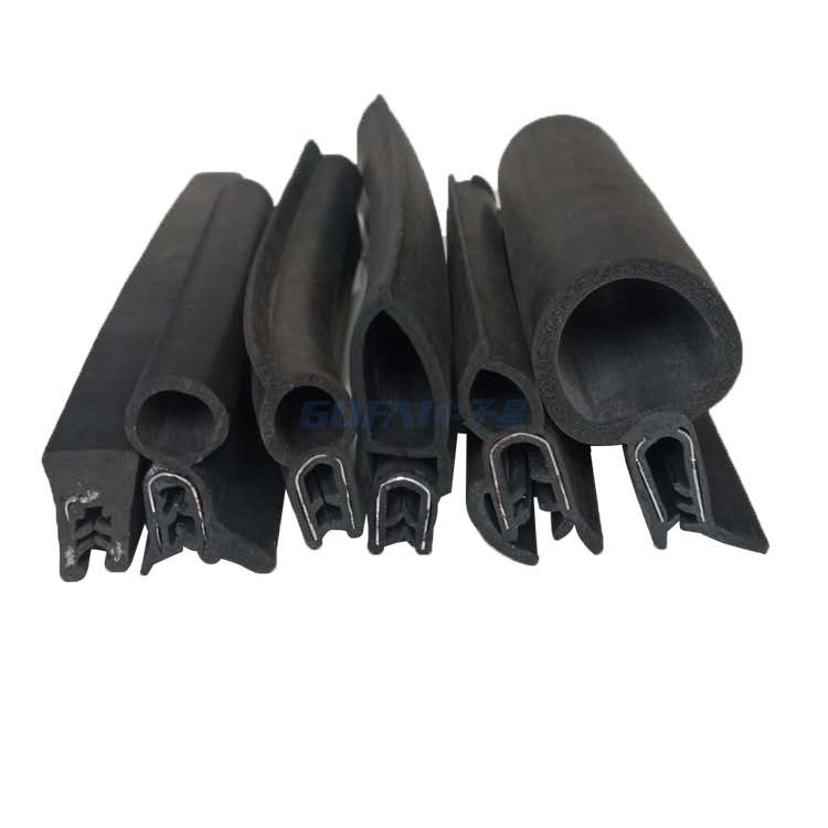 Rubber Extruded Top Foam Seal Strip with Steel 