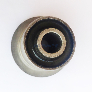 UR5828450A Rubber Anti-Vibration Bushing Automotive Mazada Shock Absorber